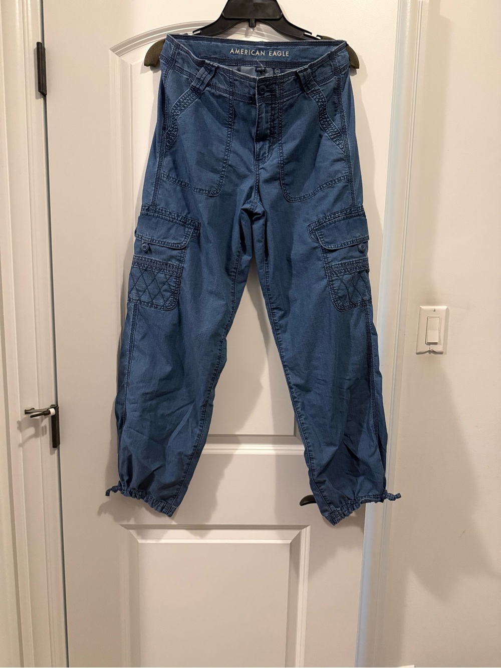 American Eagle Blue  Baggy Stretch Denim Cargo Jogger Pants never worn